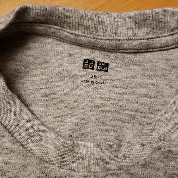 Uniqlo long T - Picture 2 of 4
